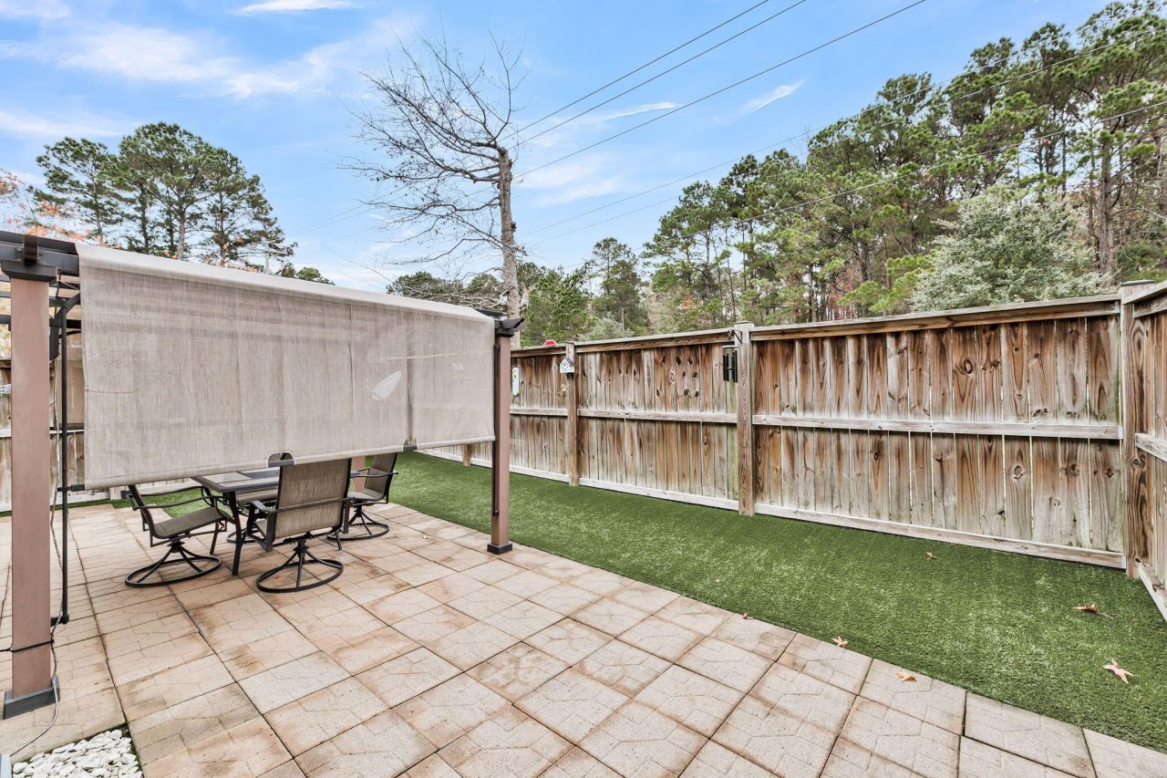 4250 Scharite Street Photo 38