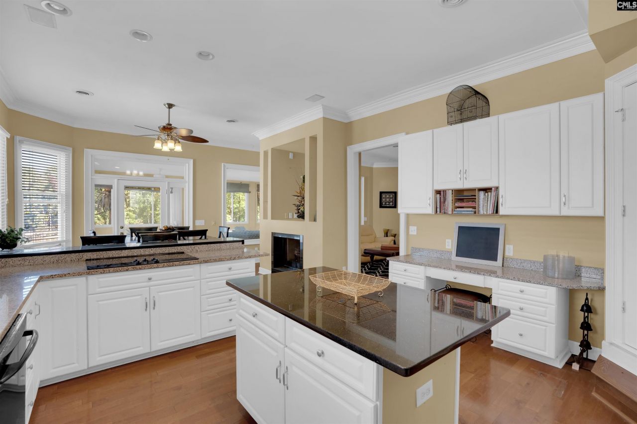 327 Regatta Road Photo 9