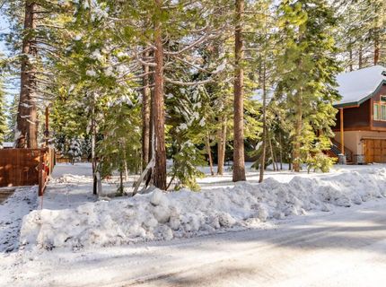 863 Julie Lane, South Lake Tahoe, CA 96150 Photo