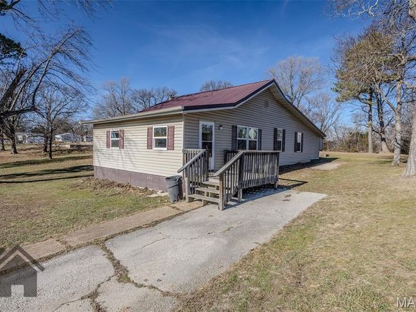210 Hawkins Street, Crocker, MO 65452