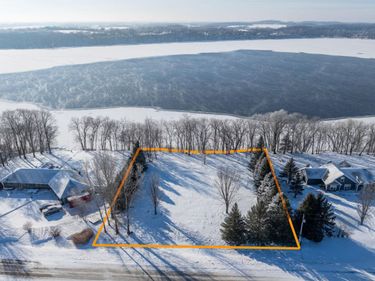 48901 N Shore Road, Waterville, MN 56096