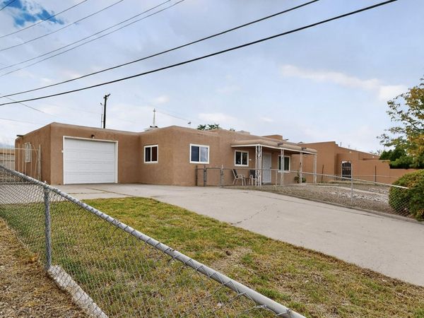 3010 General Chennault Street NE, Albuquerque, NM 87111