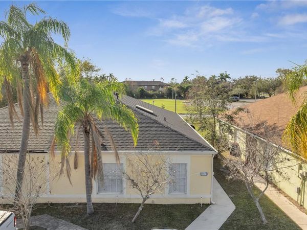 1074 UNIVERSAL REST PLACE, KISSIMMEE, FL 34744