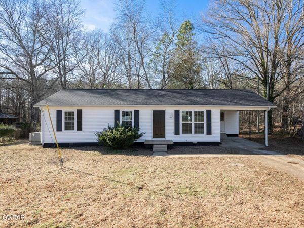 114 Robertson Street, Lexington, TN 38351