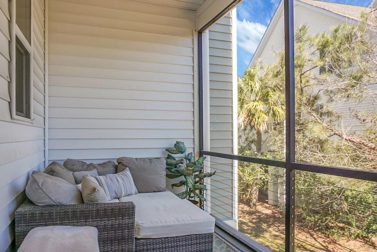 305 Lanyard Street Photo 25