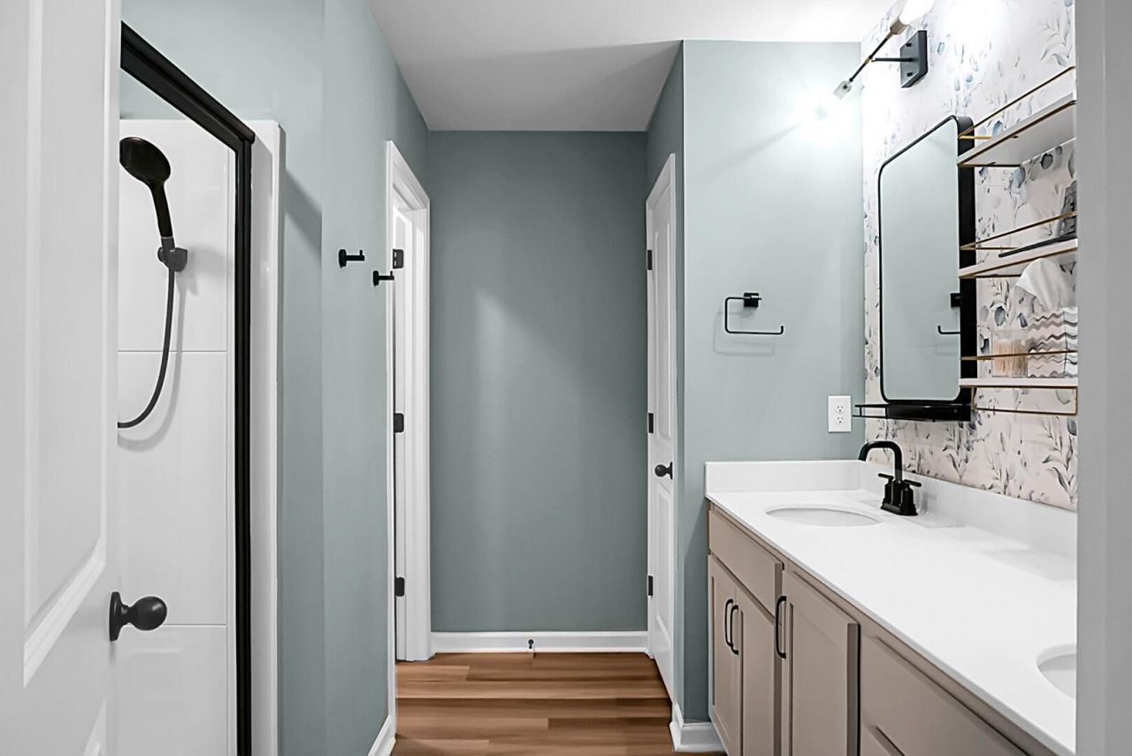 305 Lanyard Street Photo 36