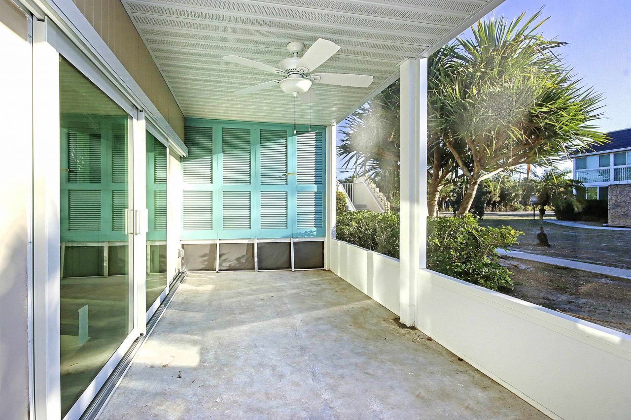 561 Periwinkle Way, Unit E2, Sanibel, FL 33957 Photo