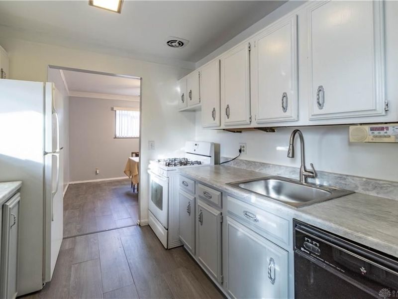 8990 Mockingbird Lane, Springfield Township, OH 45231 Photo 5