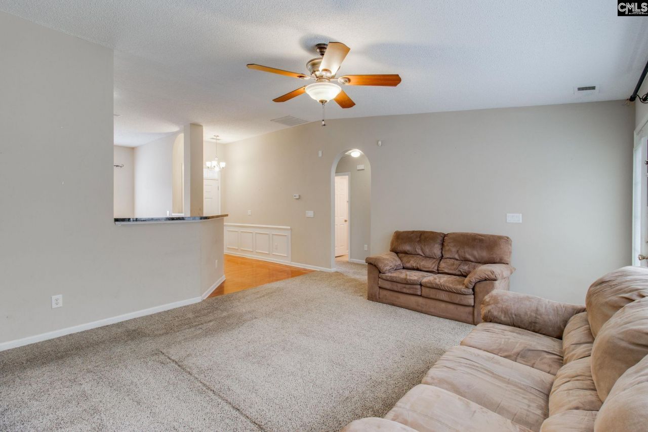 341 Southmen Lane Photo 6