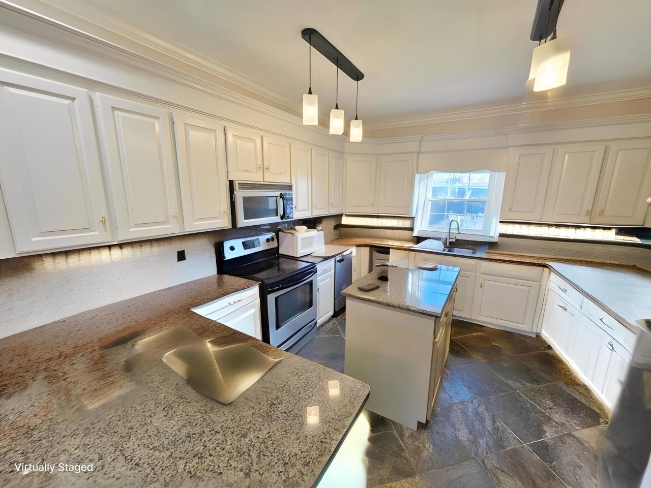 1272 NW Lee Blvd NW Boulevard Photo 11