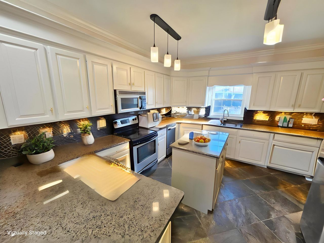 1272 NW Lee Blvd NW Boulevard Photo 11