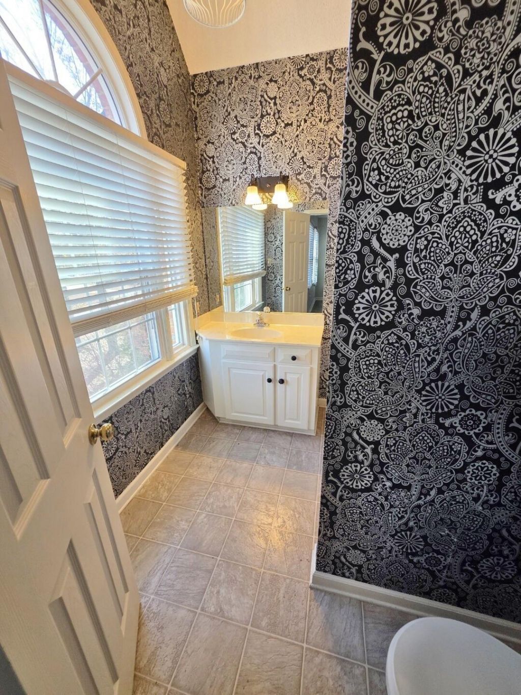 1272 NW Lee Blvd NW Boulevard Photo 19