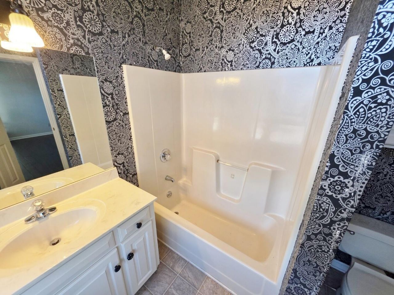 1272 NW Lee Blvd NW Boulevard Photo 20