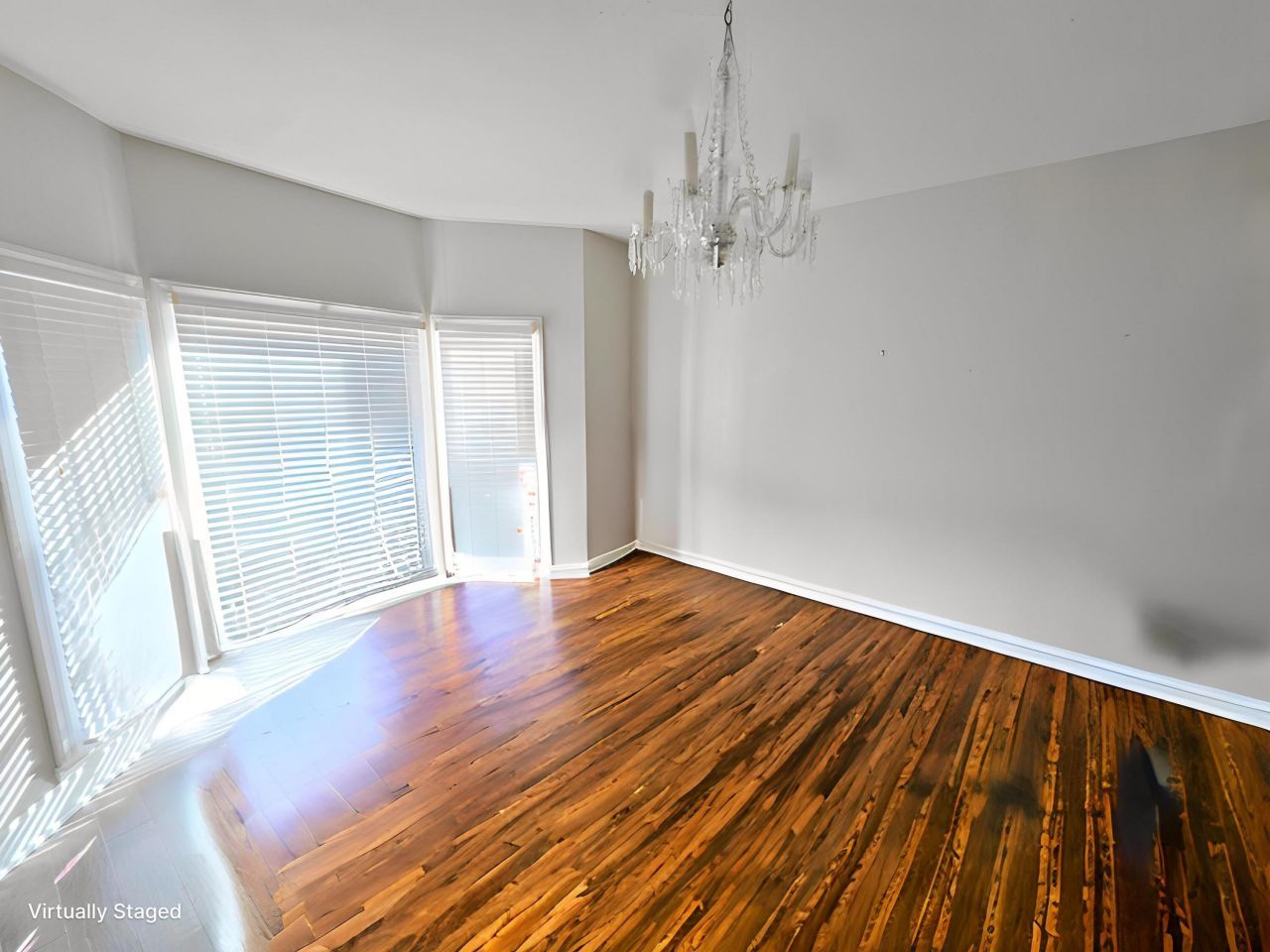 1272 NW Lee Blvd NW Boulevard Photo 4