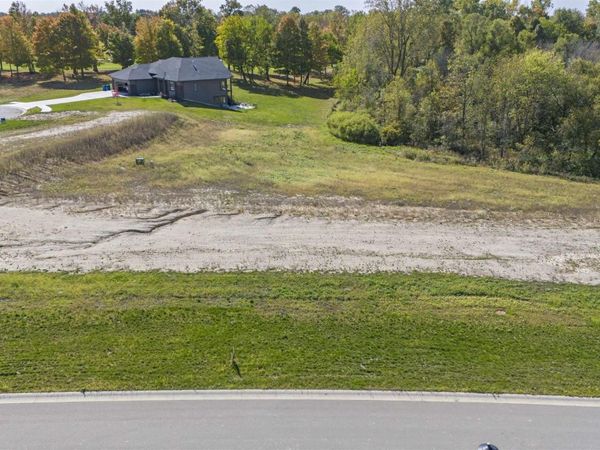 1909 Golfview Drive, Auburn, IN 46706