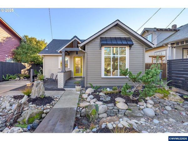 326 NE 8th St, McMinnville, OR 97128