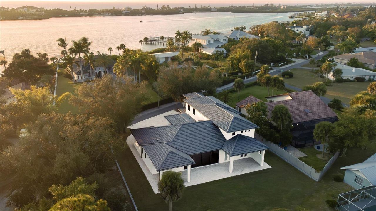 2414 Bayshore Road, Nokomis, FL 34275 Photo