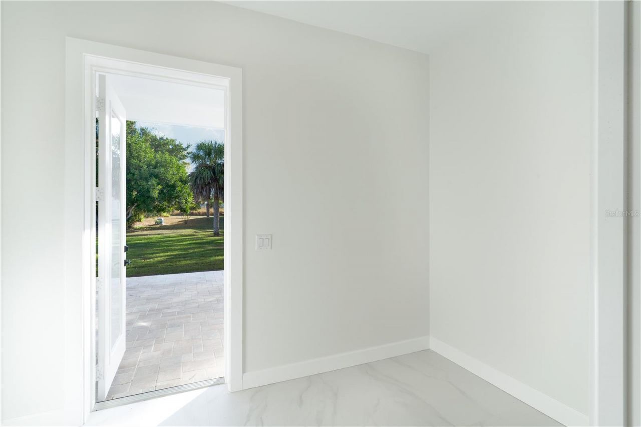 2414 Bayshore Road, Nokomis, FL 34275 Photo