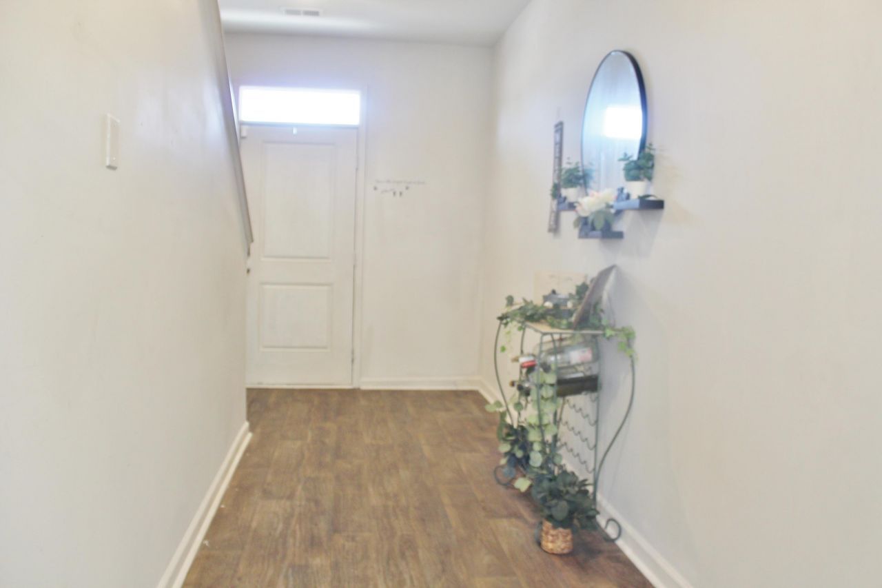 930 Woodside Creek Lane Photo 5