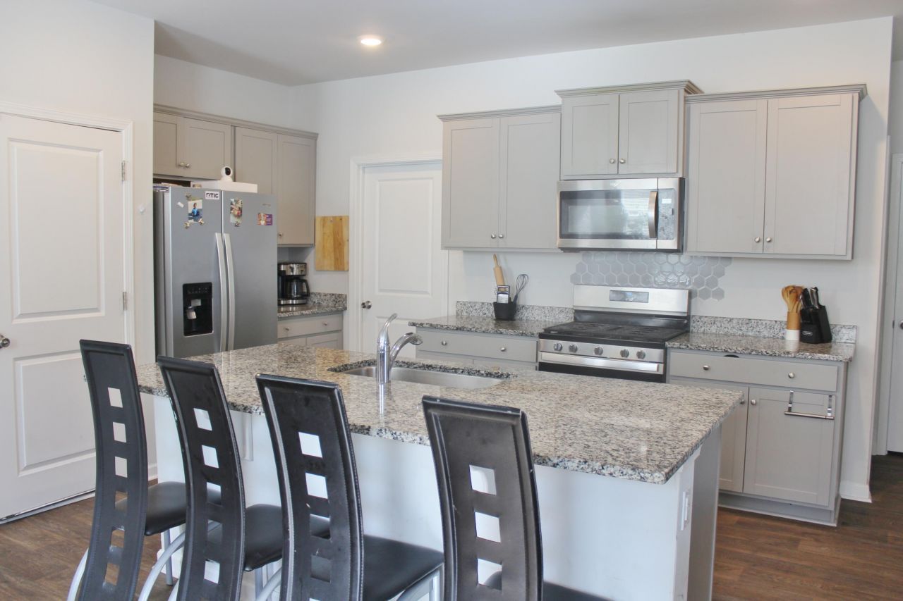 930 Woodside Creek Lane Photo 6