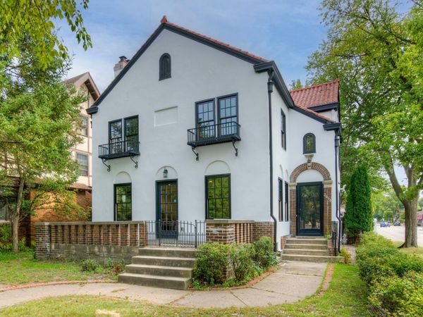 2056 Summit Avenue , Saint Paul, MN 55105