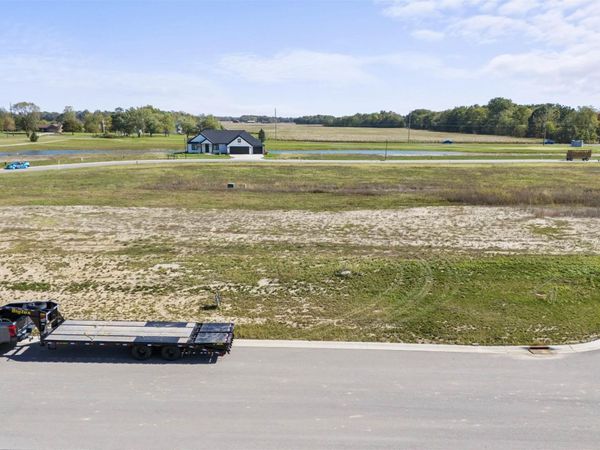 2050 Albatross Way, Auburn, IN 46706