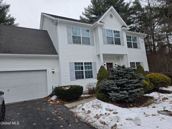26 Woodshire Court, Queensbury, NY 12804