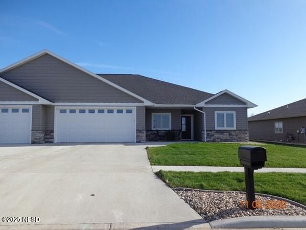 TBD KAYLEE COURT, Watertown, SD 57201