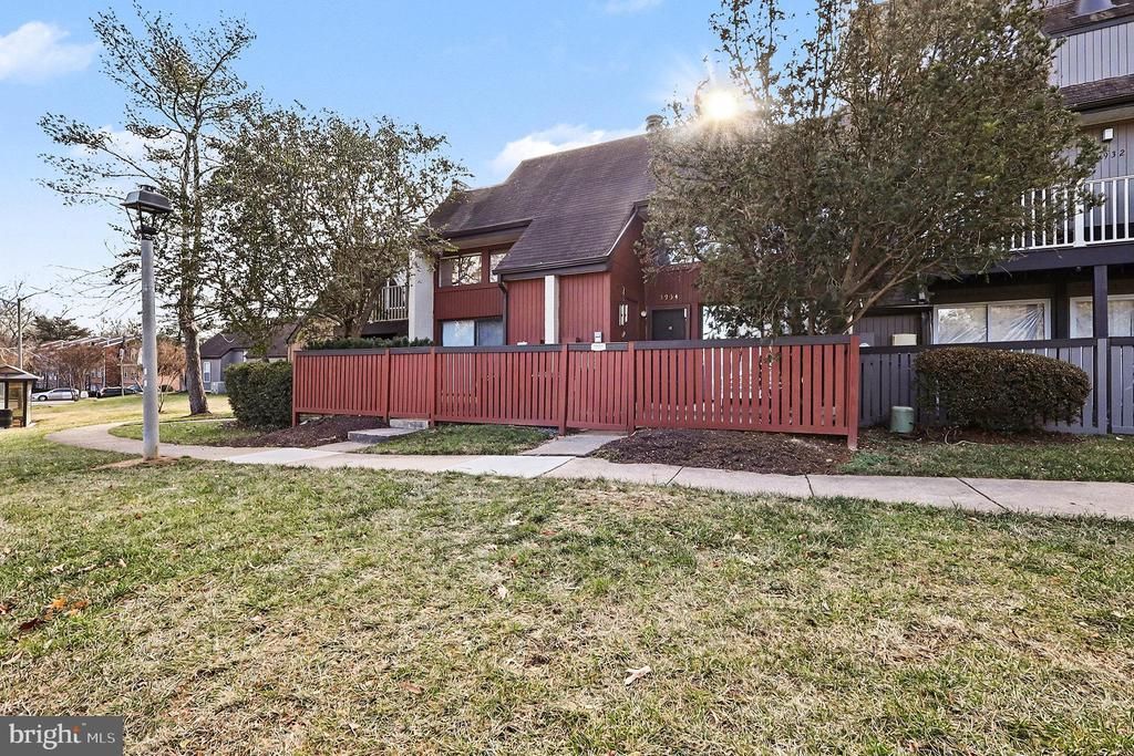 3936 Woodhue Place, Unit 21, Alexandria, VA 22309 Main Photo