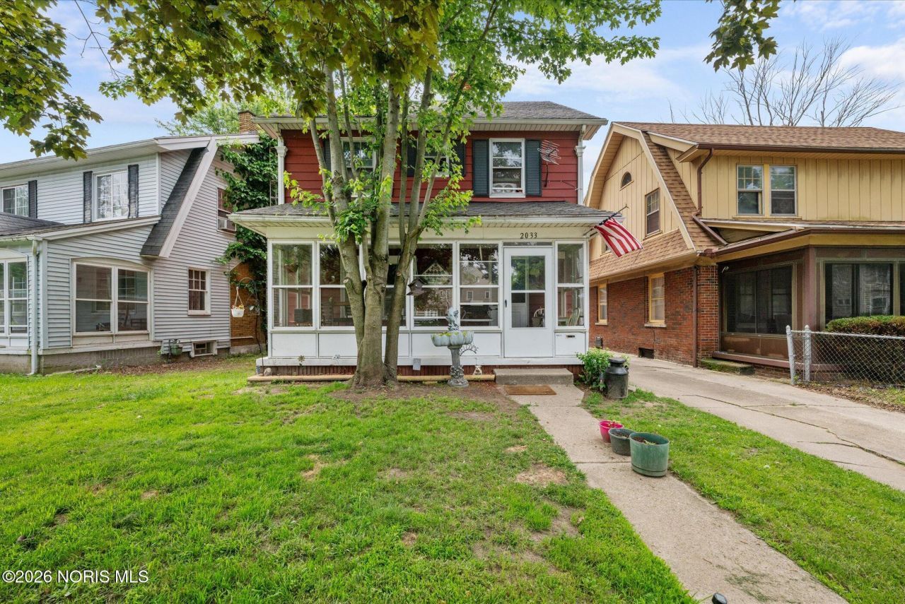 2033 Crosswell Place, Toledo, OH 43607 Main Photo