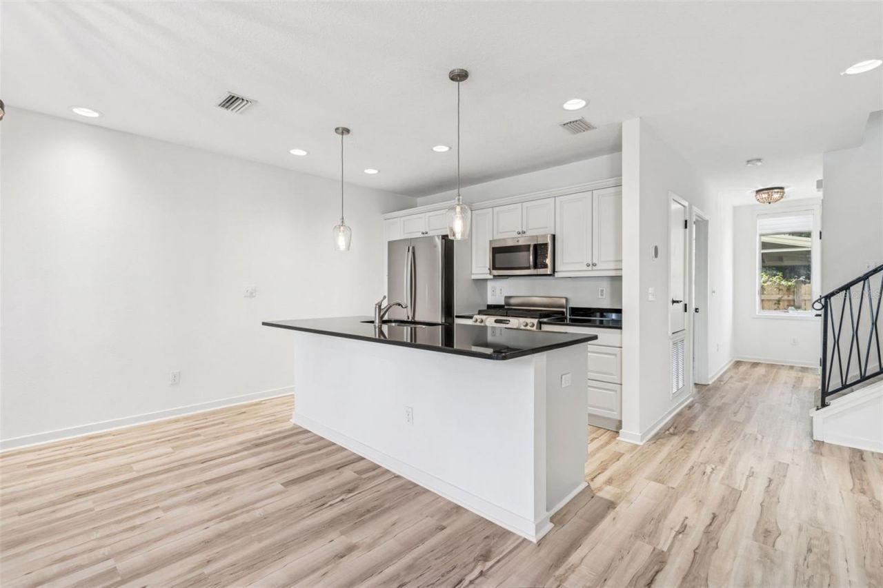 1685 Laurel Street, Unit 3, Sarasota, FL 34236 Photo