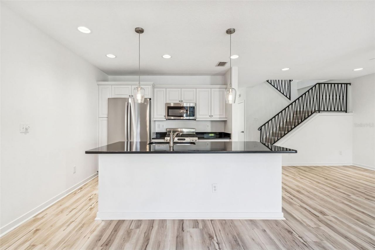 1685 Laurel Street, Unit 3, Sarasota, FL 34236 Photo