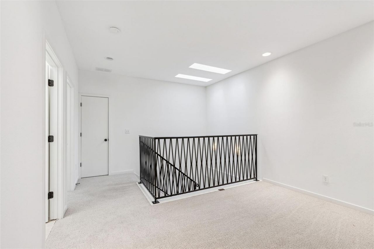 1685 Laurel Street, Unit 3, Sarasota, FL 34236 Photo