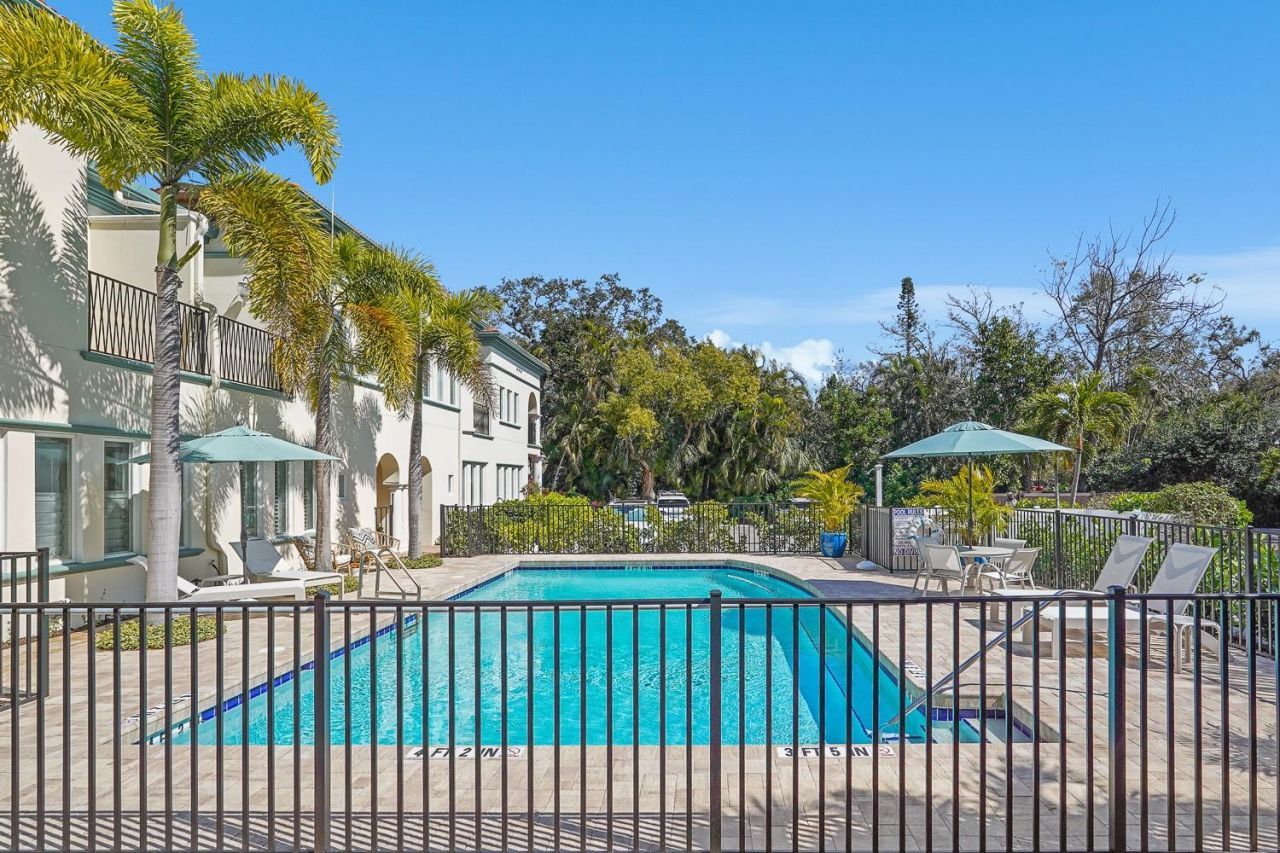 1685 Laurel Street, Unit 3, Sarasota, FL 34236 Photo