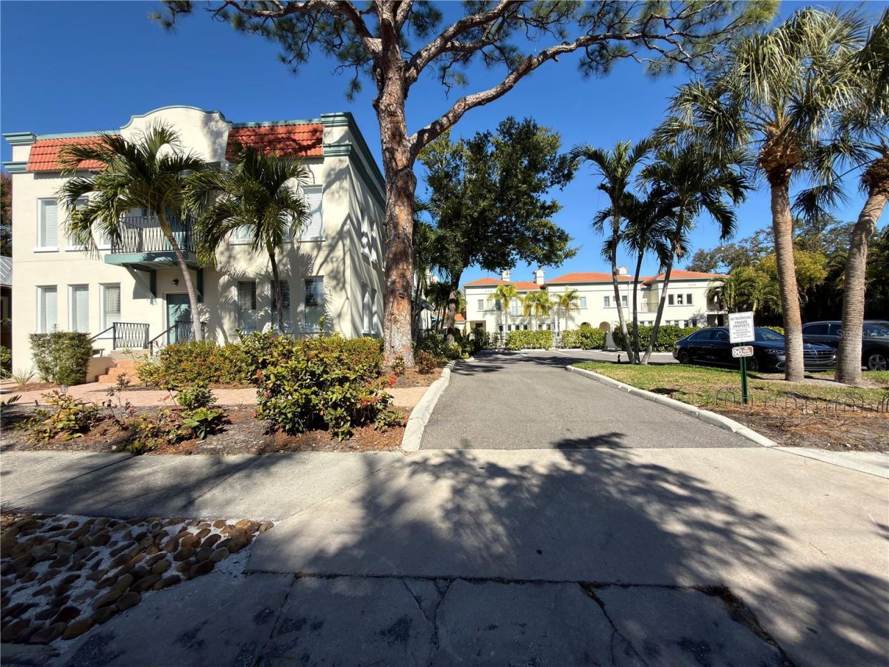 1685 Laurel Street, Unit 3, Sarasota, FL 34236 Photo