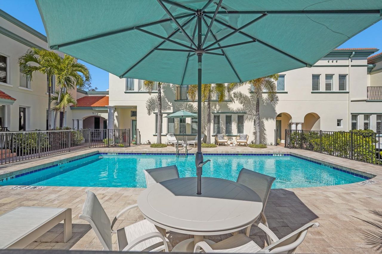 1685 Laurel Street, Unit 3, Sarasota, FL 34236 Photo