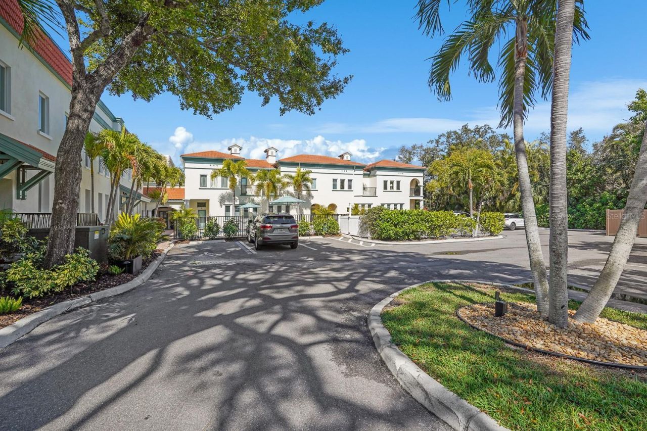 1685 Laurel Street, Unit 3, Sarasota, FL 34236 Photo