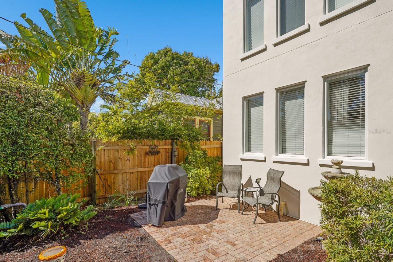 1685 Laurel Street, Unit 3, Sarasota, FL 34236 Photo