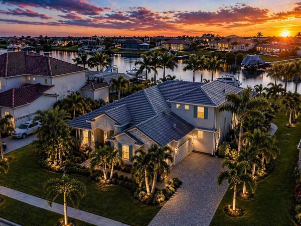 851 MANNS HARBOR DRIVE, APOLLO BEACH, FL 33572