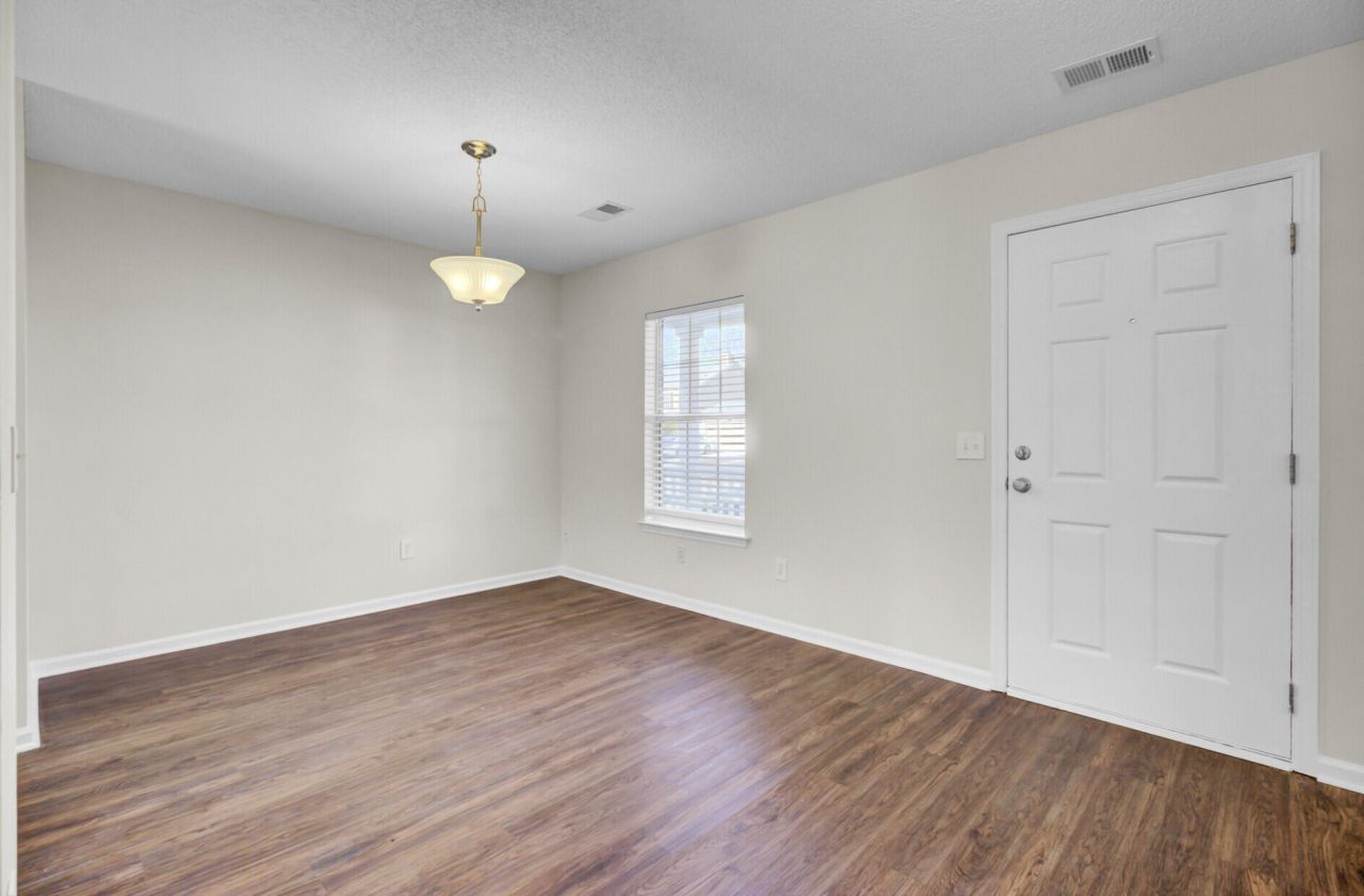 111 Kilpatrick Court Photo 4