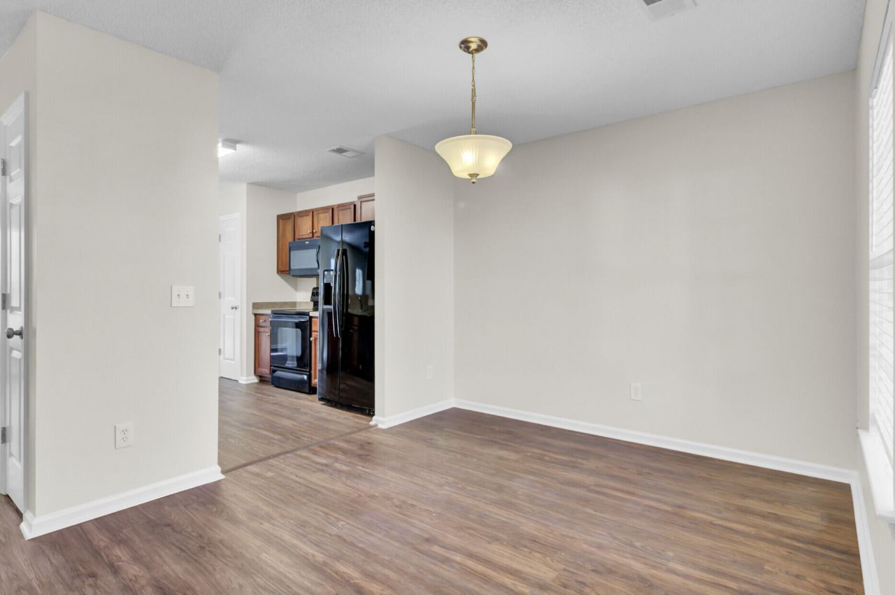 111 Kilpatrick Court Photo 5