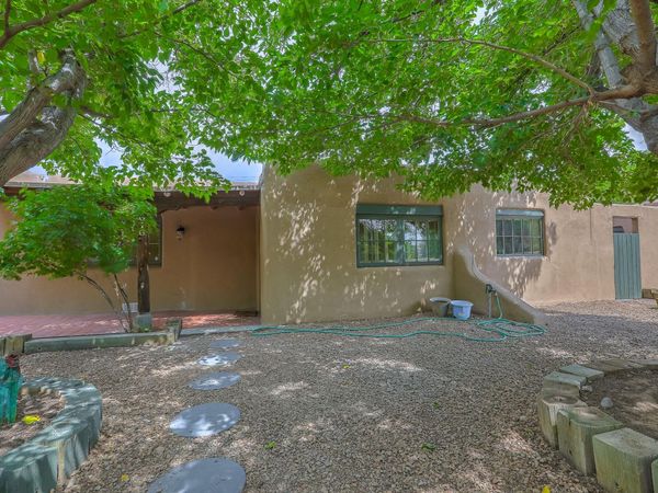 616 17th Street NW, Albuquerque, NM 87104