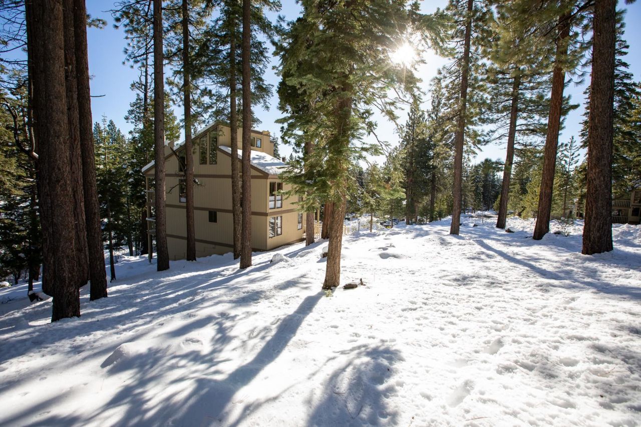 1001 Commonwealth Drive, Kings Beach, CA 96143 Photo