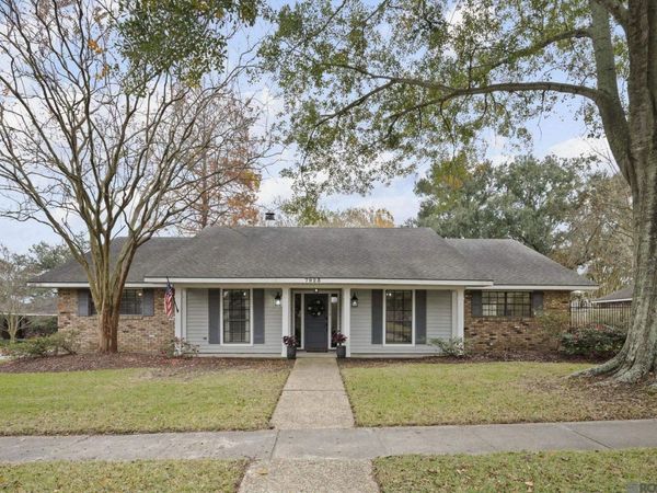 7923 John Newcombe Ave, Baton Rouge, LA 70810