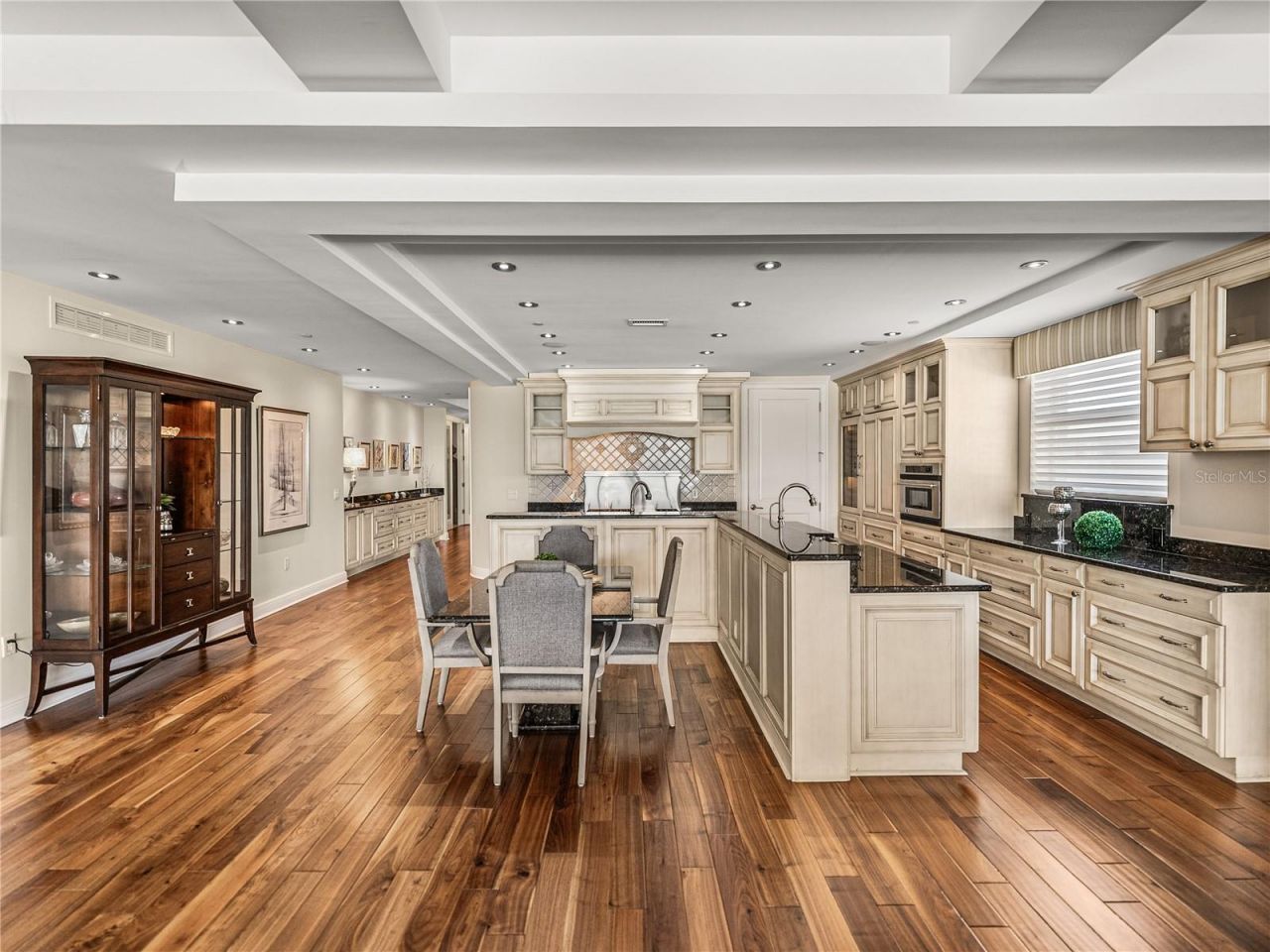 3910 Gulf Boulevard, Unit 400, Saint Pete Beach, FL 33706 Photo