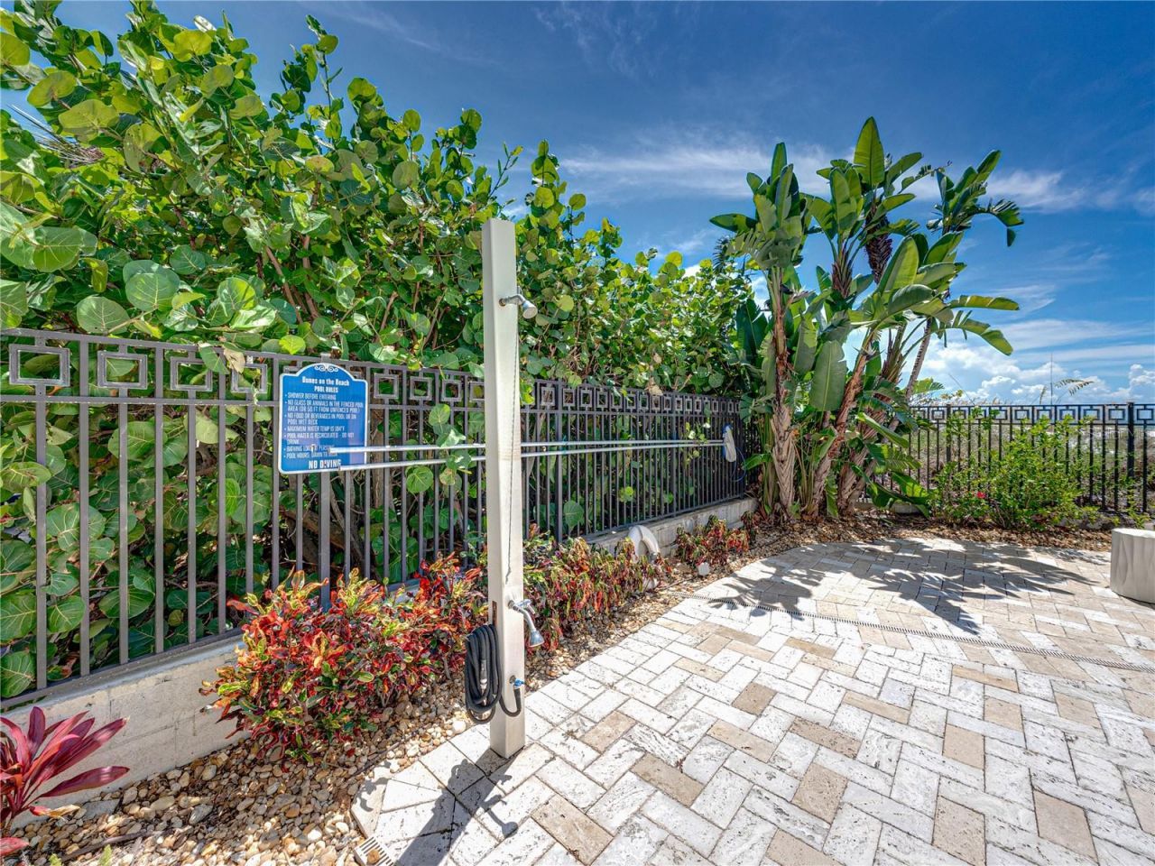 3910 Gulf Boulevard, Unit 400, Saint Pete Beach, FL 33706 Photo
