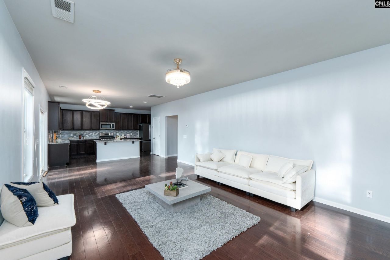 408 Edenhall Drive Photo 12