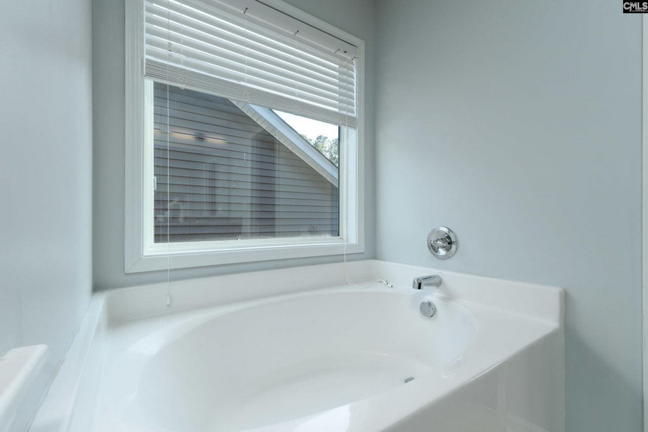 408 Edenhall Drive Photo 22