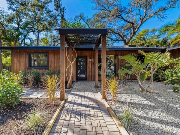 4534 BANAN PLACE, SIESTA KEY, FL 34242