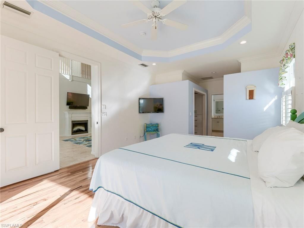 9077 Falling Leaf Dr, Estero, FL 34135 Photo